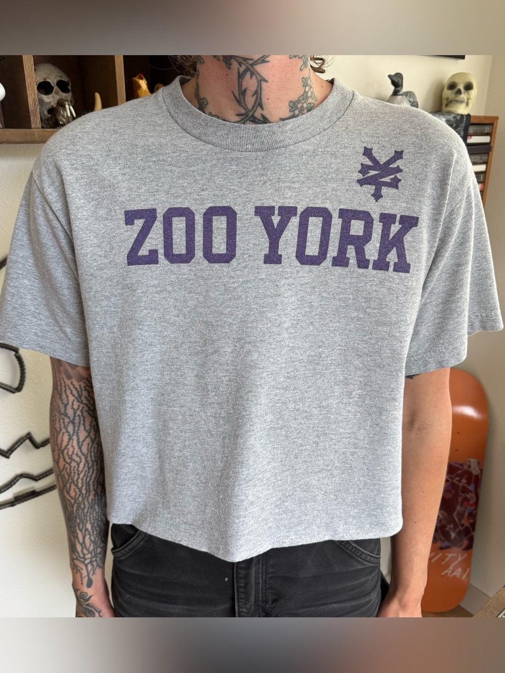 Zoo York Skateboarding Cropped Boxy Heather Gray S/S Graphic Tee ~ Size Small